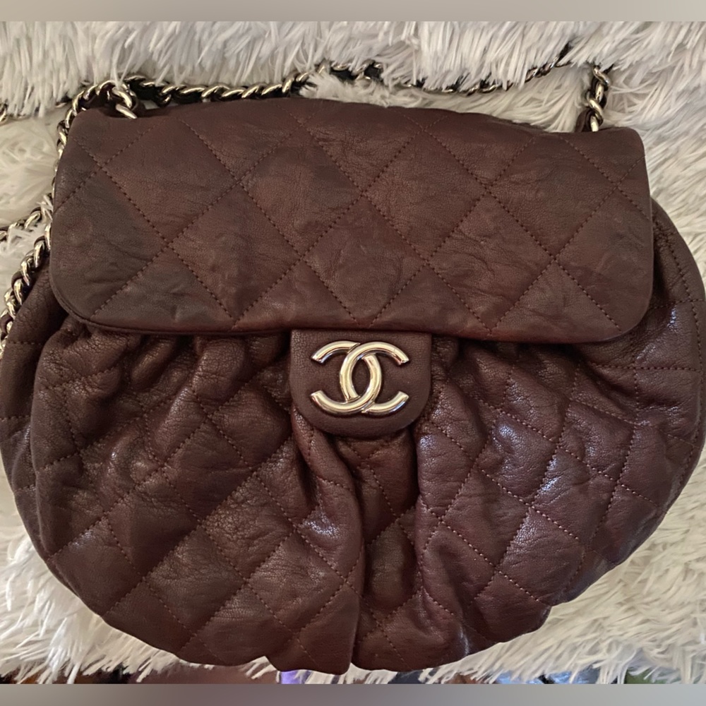 CHANEL crossbody bag
